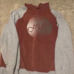 Oakley sweatshirt